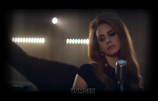 [Video] Lana Del Rey:  « Video Games » (Live)
