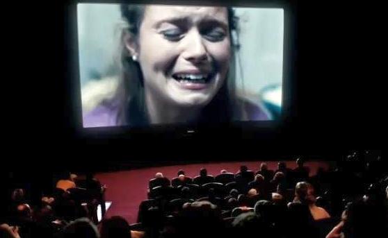 first aid movie theater Condamné pour des films de mauvaise qualité