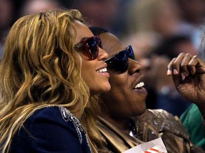 beyonce-and-jay-z-royalty-thumb-400xauto-14245.jpg