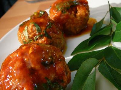 Boulettes nappées de sauce sucré & salé – Meatballs brushed with sweet & sour sauce