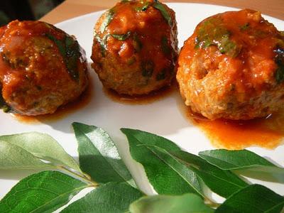 Boulettes nappées de sauce sucré & salé – Meatballs brushed with sweet & sour sauce