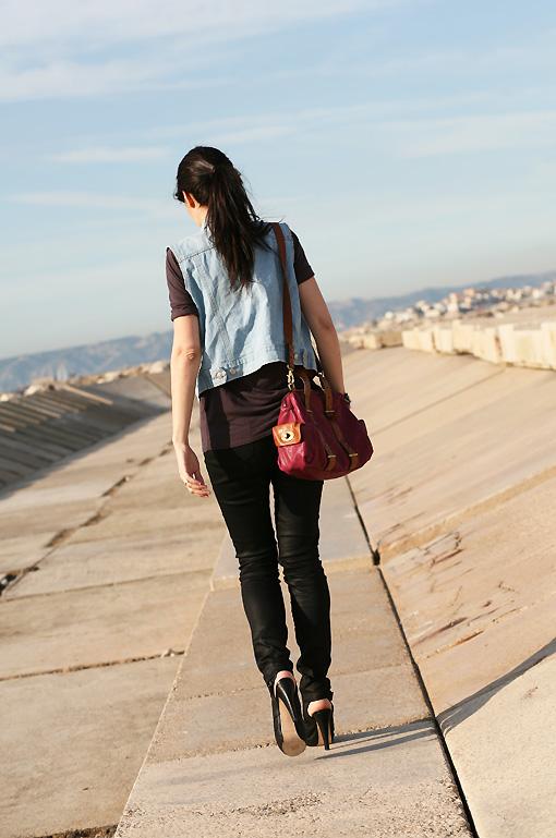 look slim somewhere Point of view