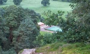 Tevez contraint de démolir son court de tennis !