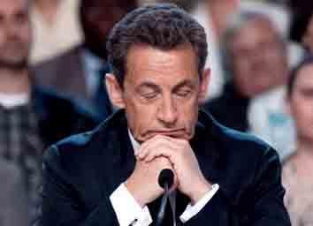 sarkozy-dort-triple-a-tombe-incompetence