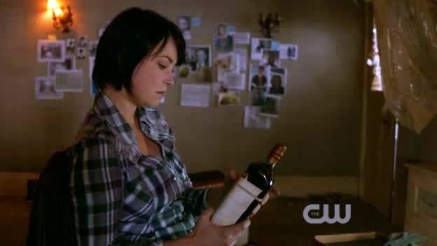 Jody trouvant la bouteille de Rufus