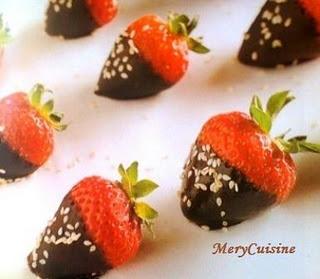 Bouchées de fraises au chocolat