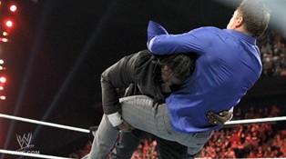 The Miz utilise Ricardo Rodriguez pour tendre un piège à R-Truth