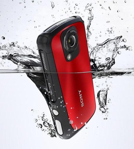 CES 2012 : Sony lance un caméscope de poche Full HD résistant à l’eau et aux chocs