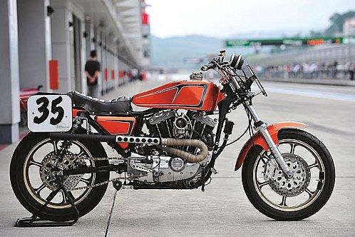 Harley-XLH-1981-Racer-by-Vee-Machine-01.jpg