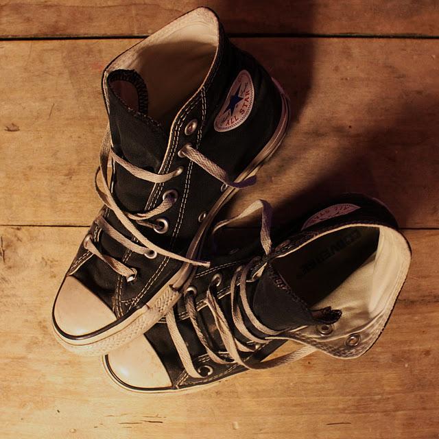 SANG FROID ET POUSSETTE DOUBLE.