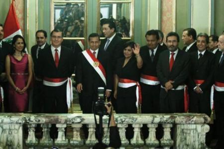 Pérou : Un changement de gouvernement inattendu