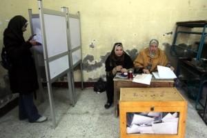 Les islamistes décrochent plus de 70% des sièges du parlement égyptien