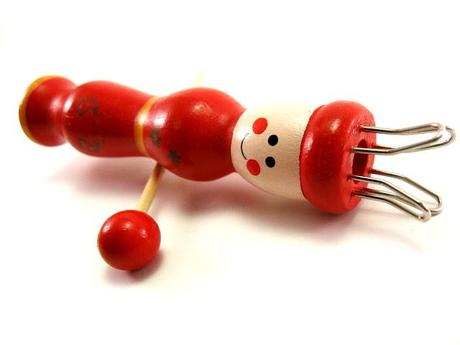 Des tricotins en bois maintenant dans la boutique section laines et tricot