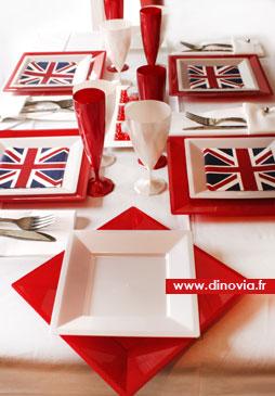décorationde table rouge et blanche
