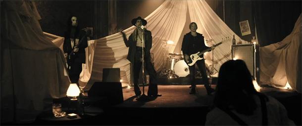 Jane’s Addiction – Underground.