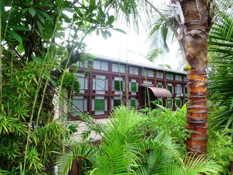 NOUMEA MAISON VITRAUX - Photo Cécile Gérard Anciennes habitations de Nouméa, héritage calédonien