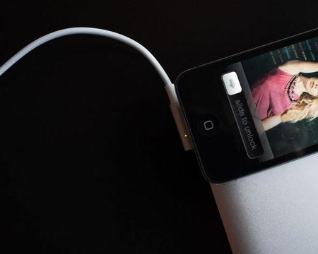magsafe thumb 450x360 Magsafe bientôt sur iOS également ? 
