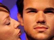Taylor Lautner statue cire fans Twilight adorent