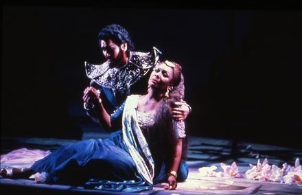 Le Crépuscule des dieux de Richard Wagner par Robert Lepage : une lueur sobre pour la conclusion de L’Anneau du Nibelung Le Crépuscule des dieux de Richard Wagner par Robert Lepage : une lueur sobre pour la conclusion de L’Anneau du Nibelung