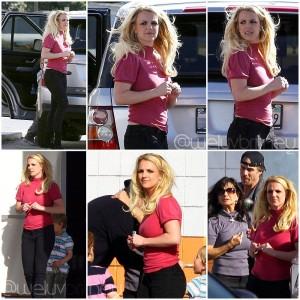 337419 371074956251754 278914645467786 1452492 1055649717 o 300x300 Photos de Britney et ses fils au bowling 
