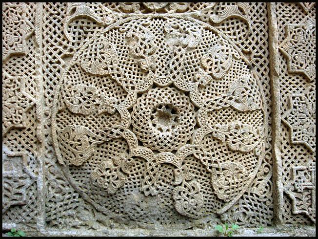 Marche en forêt et monastère de Gochavank