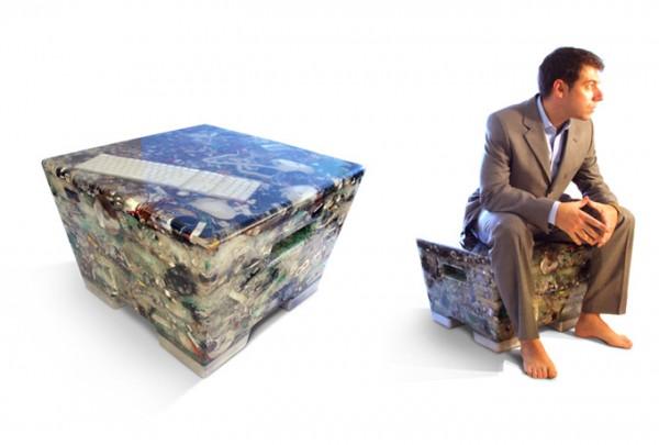 new3 600x405 Un tabouret fait de gadgets Geek signé Rodrigo Alonso