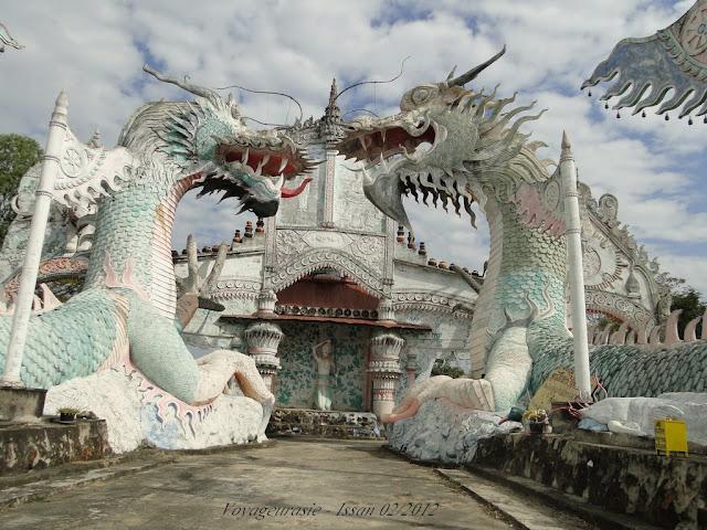 Issan: Un Wat plus qu'etonnant [HD]