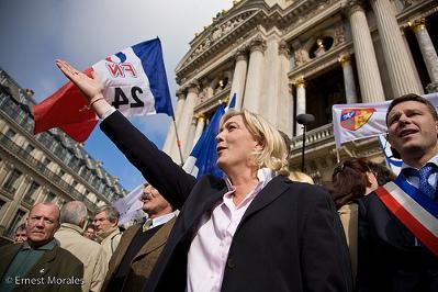Soyez rassurés, Marine reste bien Le Pen