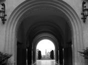 Hall d’immeuble parisien