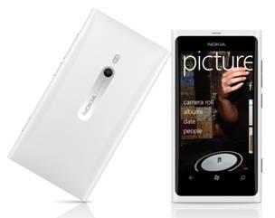 5e46ce90 b18e 4e90 b418 137ca0aa2cf9@augure Le Nokia Lumia 800 blanc disponible en février 