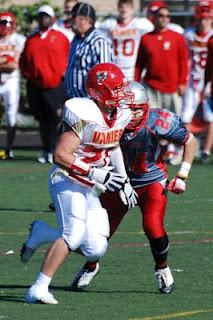 Une autre étoile défensive choisit le Bleu...