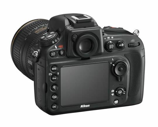 Nikon présente le D800