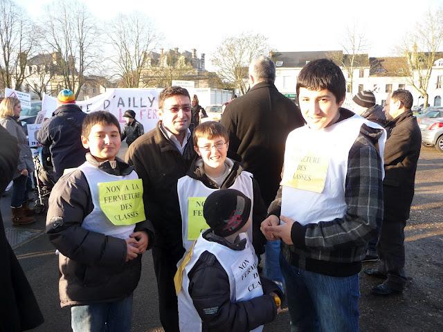 Fermer des classes est une absurdité dans l'Eure et à Bernay