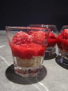 verrine de biscuits et framboises