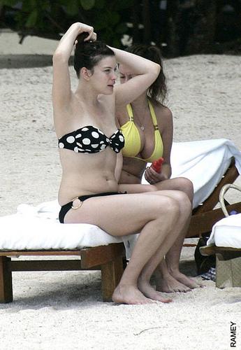 Ryan Phillippe en pleine séance d’entraînement / La splendide Liv Tyler en vacances à la plage