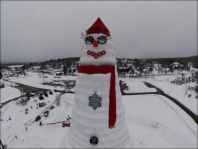 [PHOTO] - Le plus grand bonhomme de neige du monde