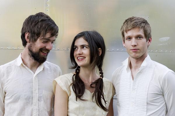 En écoute : Bowerbirds dévoile « In the Yard », deuxième extrait de leur prochain album The Clearing