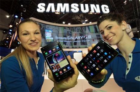 Les smartphones Samsung Galaxy S2 et BlackBerry Curve 3G arrivent chez Free Mobile