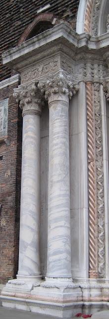 Sur les murs de San Giovanni e Paolo