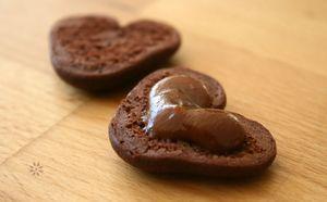 Gâteau saint valentin - Whoopies chocolat Caramel forme Coeur - LOVE