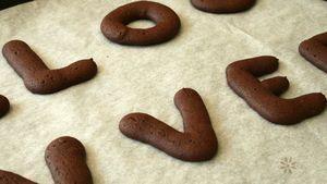 Gâteau saint valentin - Whoopies chocolat Caramel forme Coeur - LOVE 6