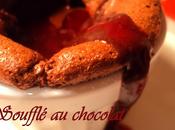 Soufflé chocolat noir sauce épicée