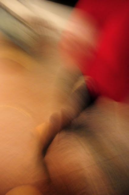 Photo floue : walking in the street
