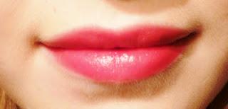 Du rouge sur mes lèvres...