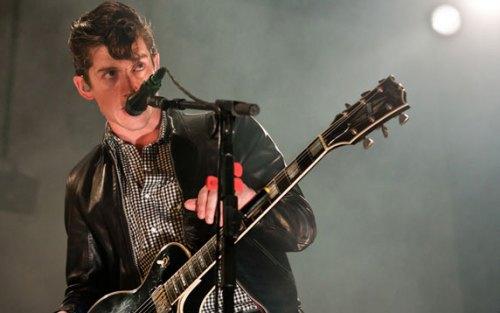 livelgarct Arctic Monkeys live in Paris
