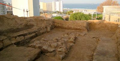 Découverte des fondations d'une grande forteresse à Ashdod