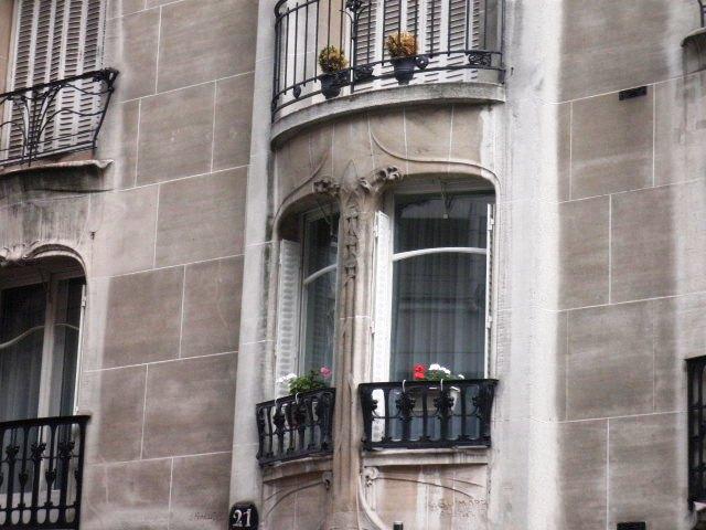 Art Nouveau à Paris : détails d’immeubles d’Hector Guimard
