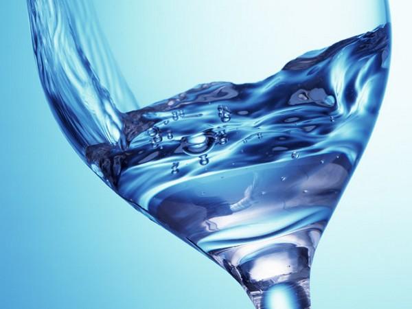 verre eau pure
