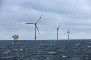 Alstom installe la première éolienne marine en France