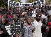 Sénégal: police empêche rassemblement collectif rappeurs "Y'en marre"